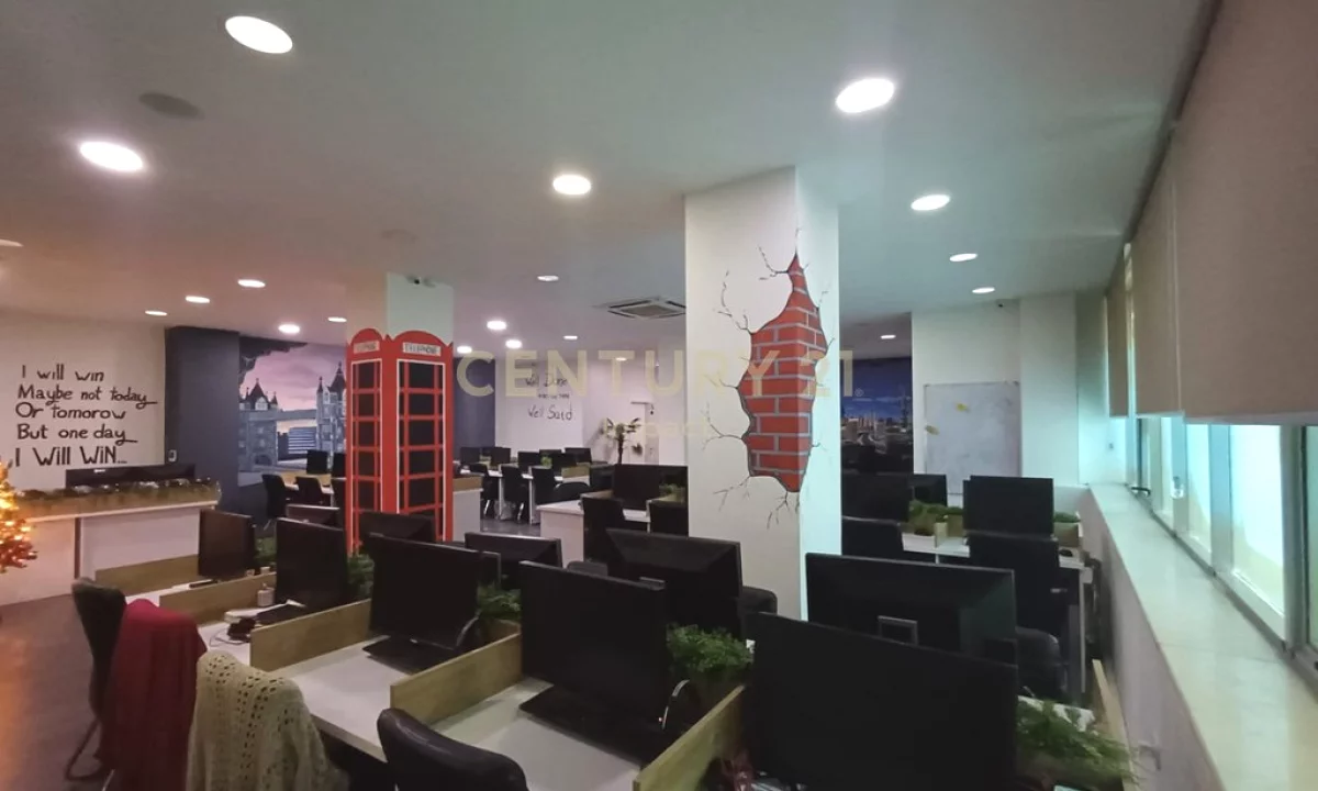 Ambient Komercial Per Shitje Tek Condor Center, Tirane ! 888,000 Euro