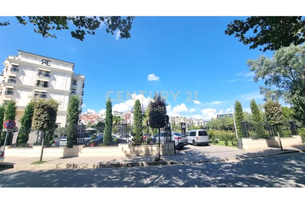 Shtepi ne shitje Apartament ne Tirane, 2+1, Mobilimi E mobiluar, Pagesa 284,525  Euro.