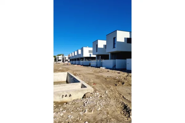 Villa di lusso in vendita a Durazzo 2+1, Vuoto