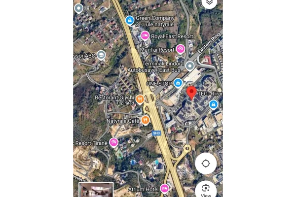 Truall ose Toke ne Tirane - 75,000 Euro