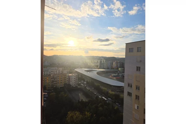 Appartamento in vendita a Tirana 2+1, SemiArredato