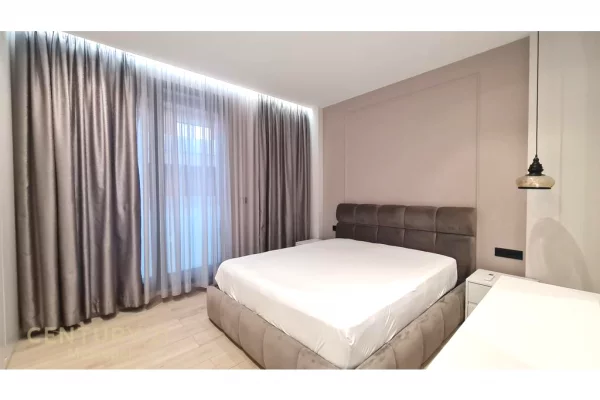 Shtepi me qera Apartament ne Tirane, 1+1, Mobilimi Pjeserisht e mobiluar, Pagesa 1,000  Euro.