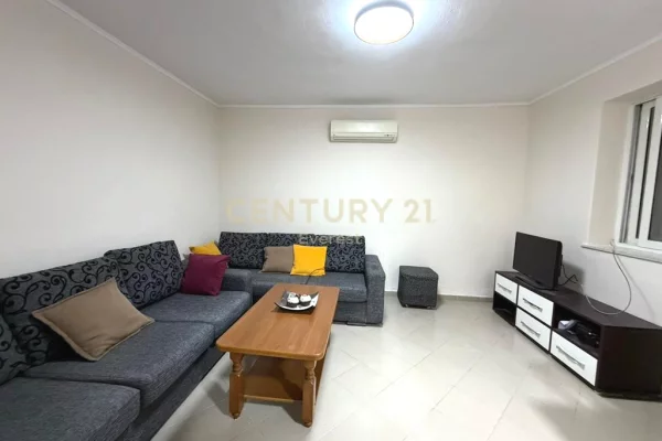 SHKOLLA BASHKUAR, SHESIM APARTAMENT 1+1 !