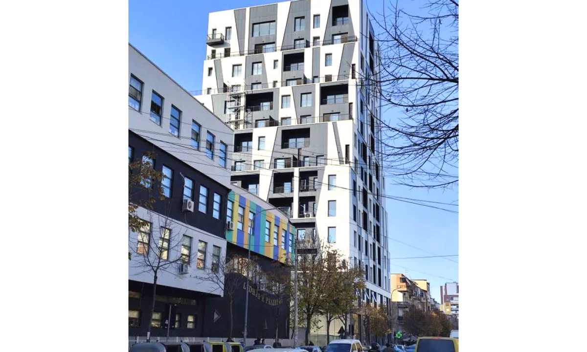 ZYRE ME QIRANE RRUGEN E BARRIKADAVE