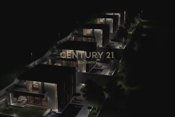 Shtepi ne shitje Vila Luksoze ne Durres, 3+1, Mobilimi Bosh, pa mobiluar, Pagesa 300,000  Euro.