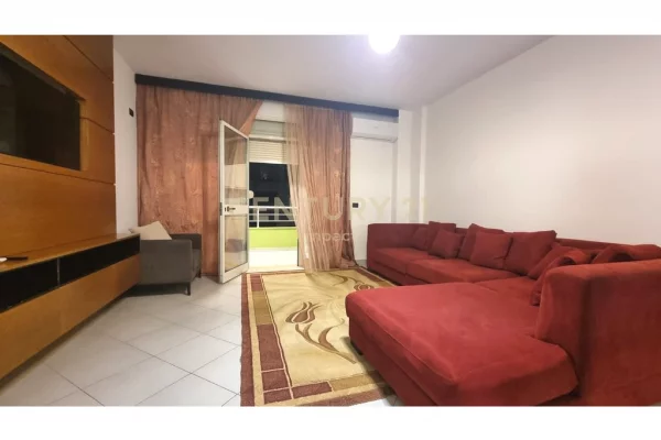 Shtepi me qera Apartament ne Tirane, 1+1, Mobilimi E mobiluar, Pagesa 500  Euro.