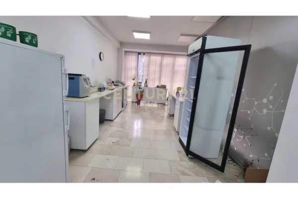 Ambient biznesi me qera 1+1 ne Tirane - 2,100 Euro