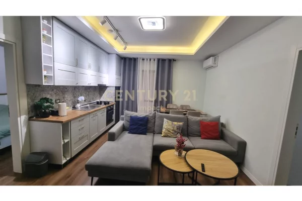 Apartament 2+1 Me Qira në Restorant Durrësi, Tiranë - 900€,ME POST PARKIMI !