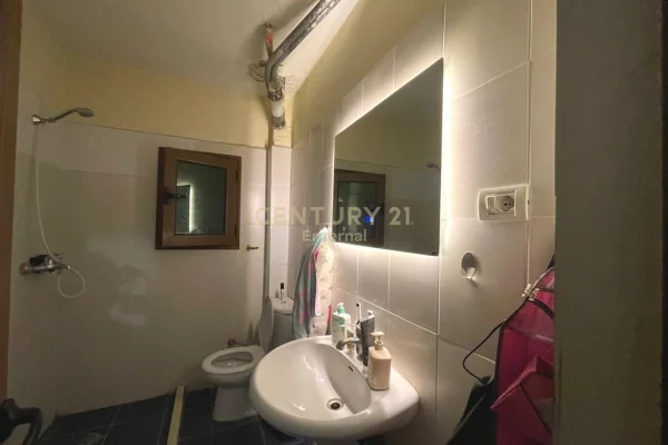 Apartment for sale in Tirana 1+1, In Part