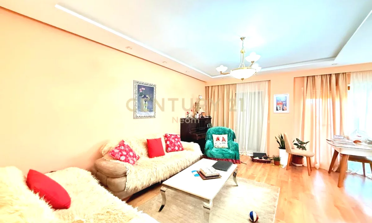 Appartamento in vendita a Tirana 3+1, Arredato