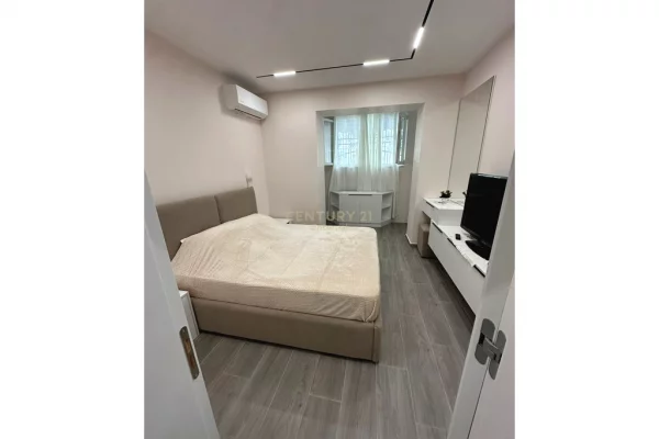 Shtepi me qera Apartament ne Tirane, 1+1, Mobilimi Pjeserisht e mobiluar, Pagesa 650  Euro.