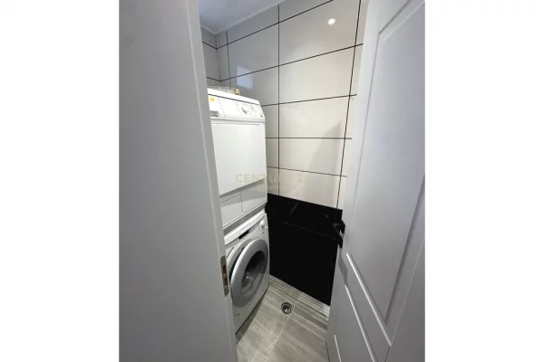 Shtepi me qera Apartament ne Tirane, 1+1, Mobilimi Pjeserisht e mobiluar, Pagesa 650  Euro.