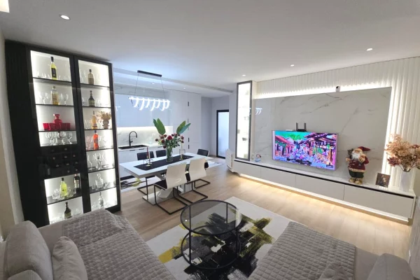 SHITET SUPER APARTAMENT LUKSOZ 2+2+2 ,RRUGA GJERGJ ARIANITI(PRANE JUMBO)!