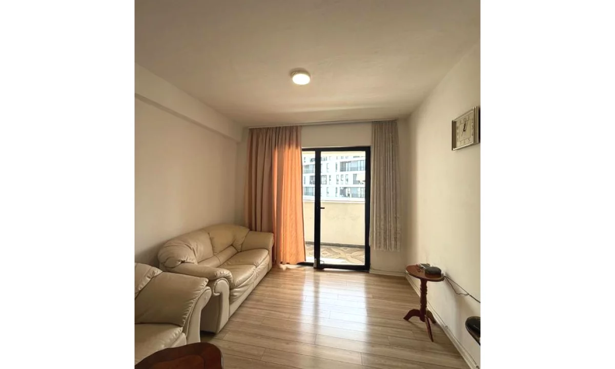 Appartamento in vendita a Tirana 2+1, Arredato