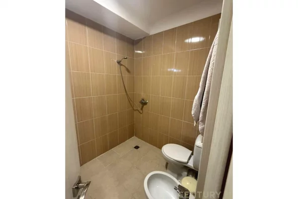 Appartamento in vendita a Tirana 2+1, Arredato