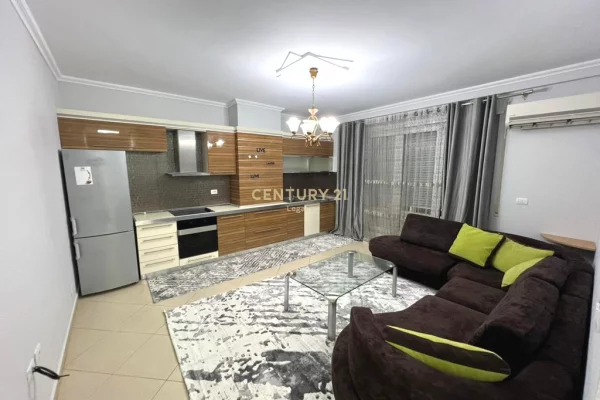 Shitet Apartament 2+1+depo Kompleksi Gener 2