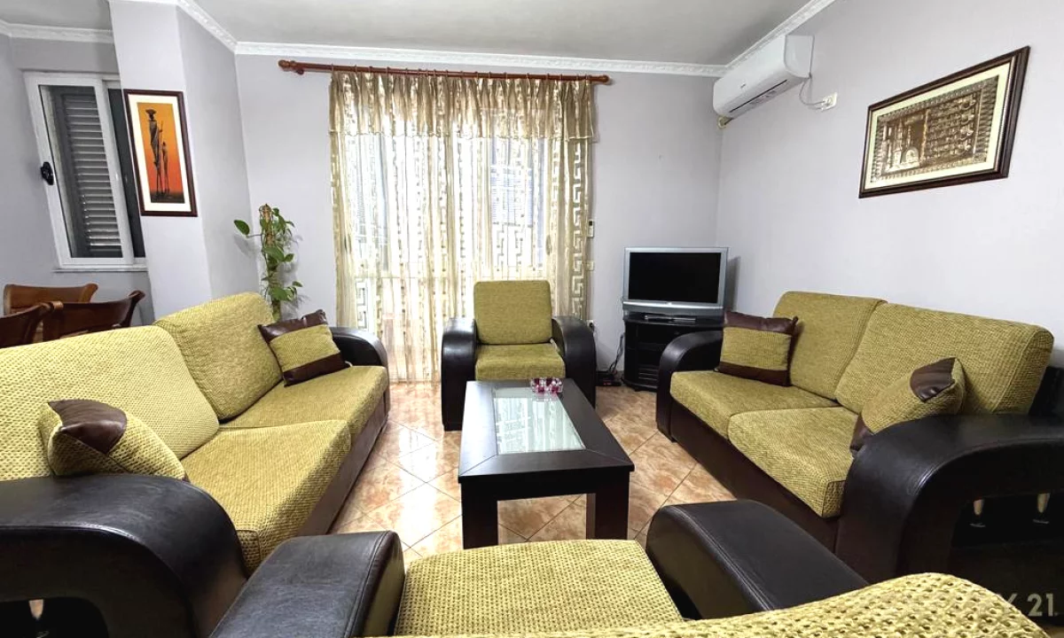 Shtepi me qera Apartament ne Tirane, 1+1, Mobilimi E mobiluar, Pagesa 500  Euro.