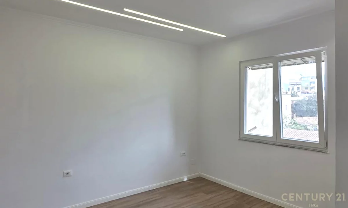 Apartment for sale in Tirana 2+1, Emty