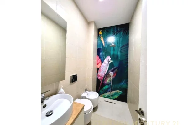 Shtepi me qera Apartament ne Tirane, 1+1, Mobilimi Pjeserisht e mobiluar, Pagesa 600  Euro.