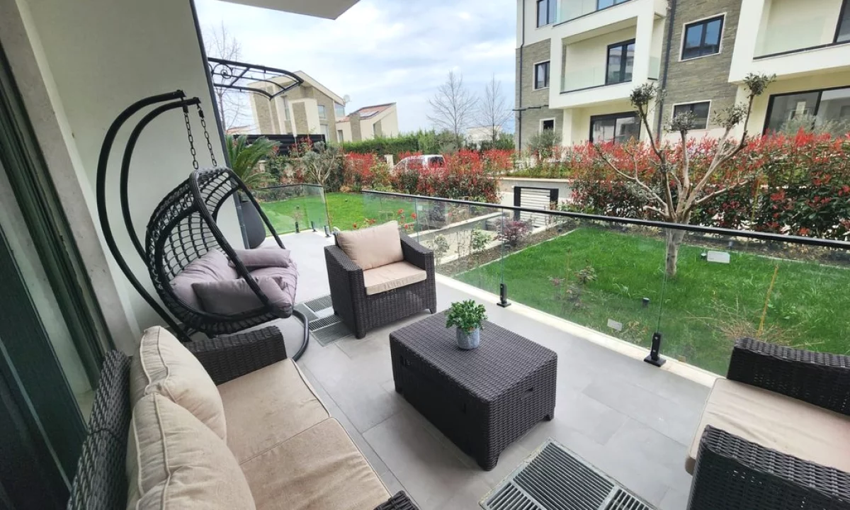 Shtepi ne shitje Apartament ne Tirane, 3+1, Mobilimi E mobiluar, Pagesa 650,000  Euro.