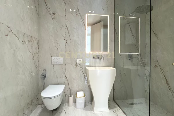 Shtepi me qera Apartament ne Tirane, 2+1, Mobilimi Bosh, pa mobiluar, Pagesa 1,600  Euro.
