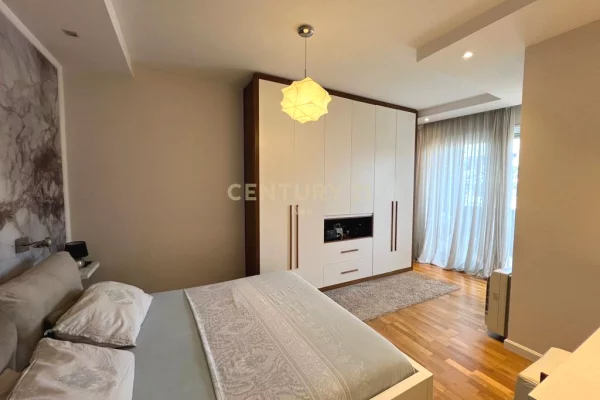 Shtepi ne shitje Apartament ne Tirane, 2+1, Mobilimi E mobiluar, Pagesa 210,000  Euro.