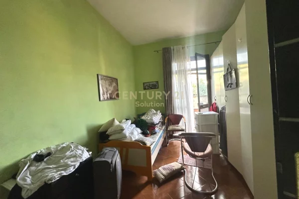 Shtepi ne shitje Vila Luksoze ne Tirane, 5+1, Mobilimi Pjeserisht e mobiluar, Pagesa 230,000  Euro.