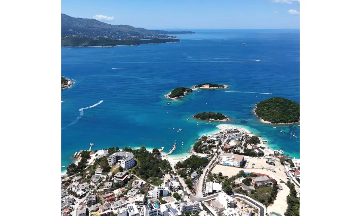 Shtepi ne shitje Apartament ne Sarande, 1+1, Mobilimi Bosh, pa mobiluar, Pagesa 154,680  Euro.