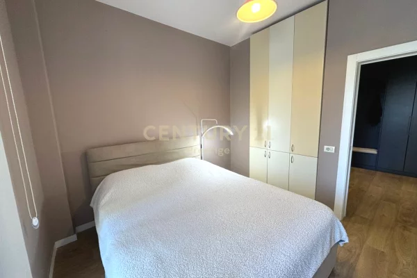 Shtepi me qera Apartament ne Tirane, 2+1, Mobilimi E mobiluar, Pagesa 700  Euro.
