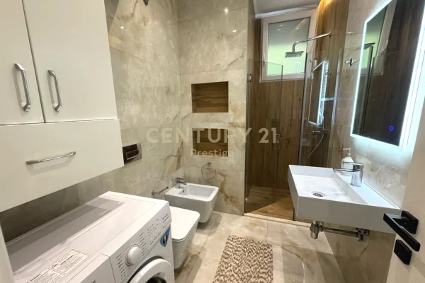 Shtepi me qera Apartament ne Tirane, 2+1, Mobilimi E mobiluar, Pagesa 700  Euro.