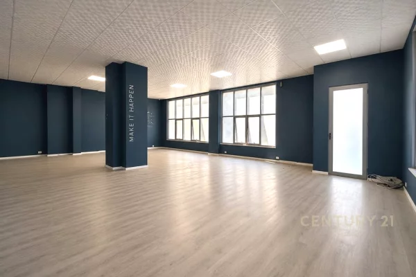 🔥 Ambient Komercial për Shitje në Rrugën Bardhyl 🏢✨