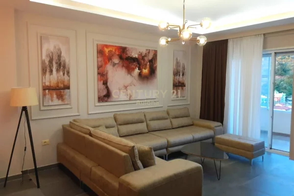 Apartament 2+1 PER SHITJE PRANE KISHES ORTODOKSE