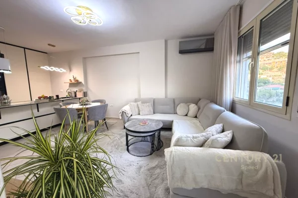 Shtepi ne shitje 2+1 ne Vlore - 301,050 Euro