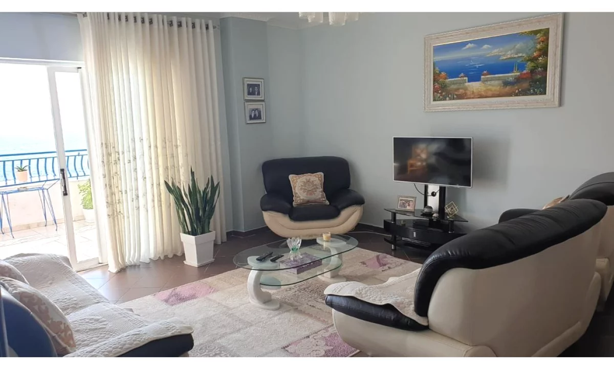 Shtepi ne shitje Penthose(kati i fundit panoramik) ne Sarande, 3+1, Mobilimi E mobiluar, Pagesa 350,000  Euro.