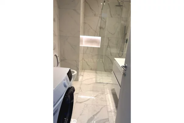 Shtepi me qera Apartament ne Tirane, 1+1, Mobilimi Pjeserisht e mobiluar, Pagesa 640  Euro.
