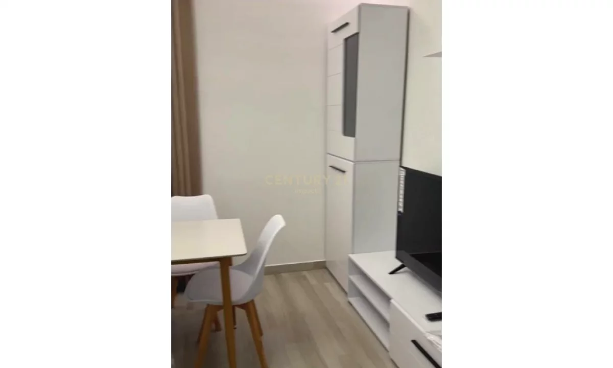 Shtepi me qera Apartament ne Tirane, 1+1, Mobilimi Pjeserisht e mobiluar, Pagesa 640  Euro.