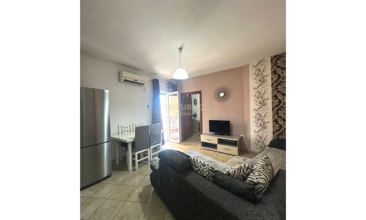 Shtepi ne shitje Apartament ne Tirane, 1+1, Mobilimi Pjeserisht e mobiluar, Pagesa 138,000  Euro.