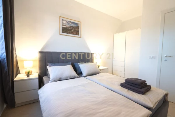 Shtepi ne shitje Apartament ne Durres, 2+1, Mobilimi E mobiluar, Pagesa 120,000  Euro.