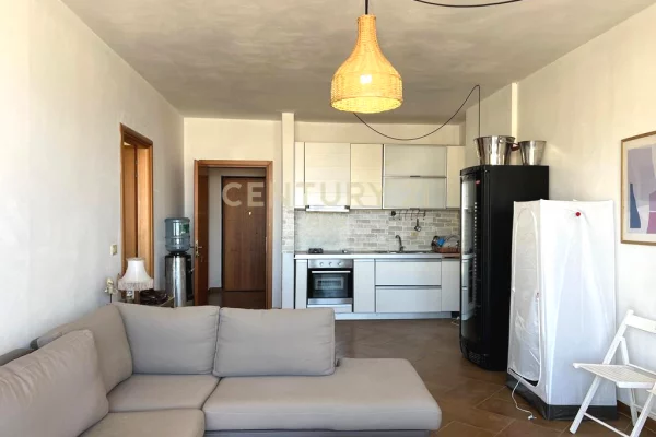 APARTAMENT 2+1 PER QIRA NE RRUGEN E BARRIKADAVE