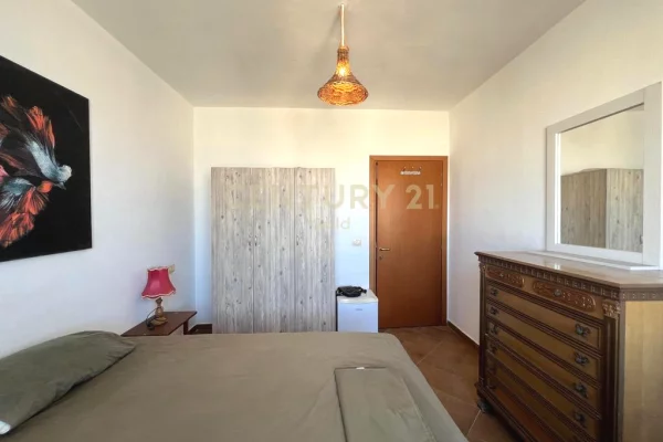 Shtepi me qera Apartament ne Tirane, 2+1, Mobilimi Pjeserisht e mobiluar, Pagesa 1,000  Euro.
