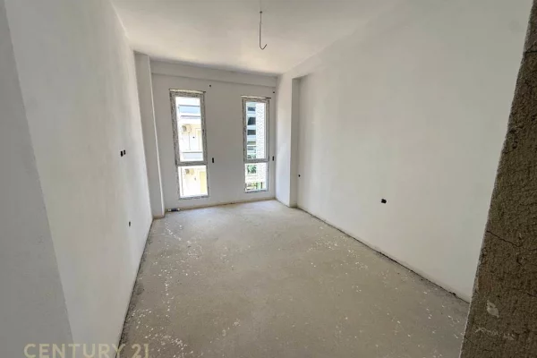 Shtepi ne shitje Apartament ne Durres, 1+1, Mobilimi Bosh, pa mobiluar, Pagesa 149,500  Euro.