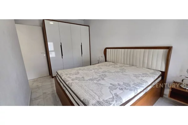Shtepi ne shitje Apartament ne Durres, 2+1, Mobilimi Pjeserisht e mobiluar, Pagesa 295,000  Euro.
