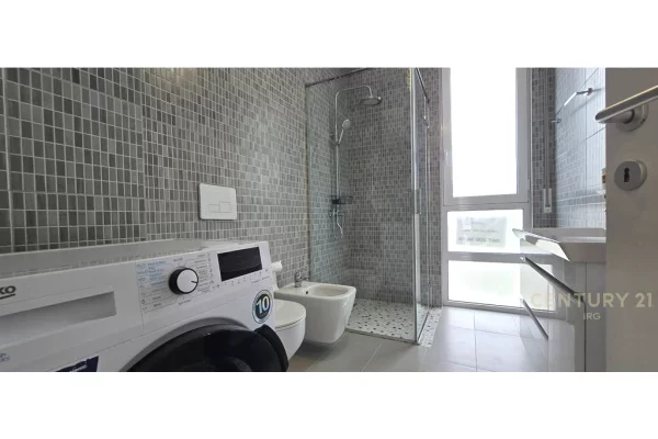 Shtepi ne shitje Apartament ne Durres, 2+1, Mobilimi Pjeserisht e mobiluar, Pagesa 295,000  Euro.