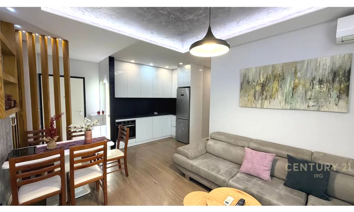 Shtepi ne shitje Apartament ne Tirane, 2+1, Mobilimi E mobiluar, Pagesa 240,000  Euro.