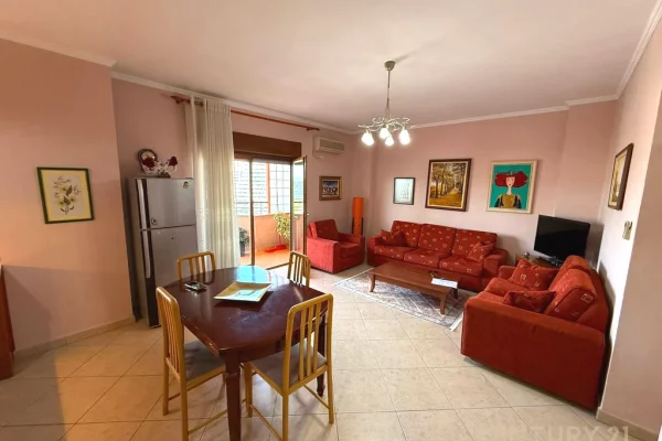 Shtepi me qera 1+1 ne Tirane - 800 Euro