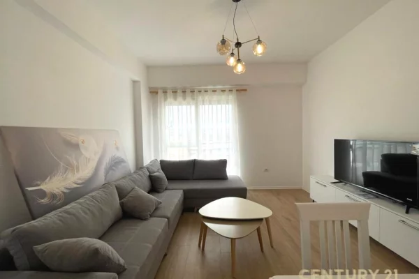 Shtepi me qera 2+1 ne Tirane - 650 Euro