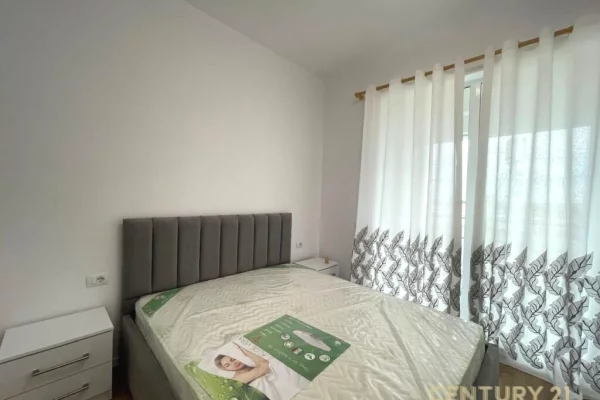 Shtepi me qera Apartament ne Tirane, 2+1, Mobilimi Pjeserisht e mobiluar, Pagesa 650  Euro.