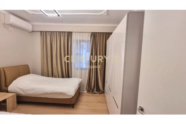 Shtepi ne shitje Apartament ne Tirane, 2+1, Mobilimi Pjeserisht e mobiluar, Pagesa 187,500  Euro.