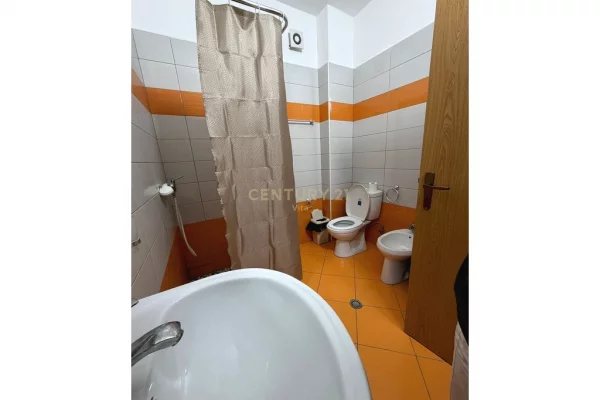 Shtepi ne shitje Apartament ne Durres, 1+1, Mobilimi E mobiluar, Pagesa 100,000  Euro.
