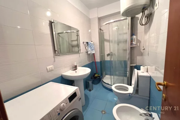 Shtepi me qera Apartament ne Tirane, 1+1, Mobilimi Pjeserisht e mobiluar, Pagesa 550  Euro.